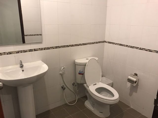 6A30022 ให้เช่าทาวน์เฮาส์ 2 ชั้น 2 ห้องนอน 3 ห้องน้ำ ราคาเช่าเดือนละ 15,000 บาท