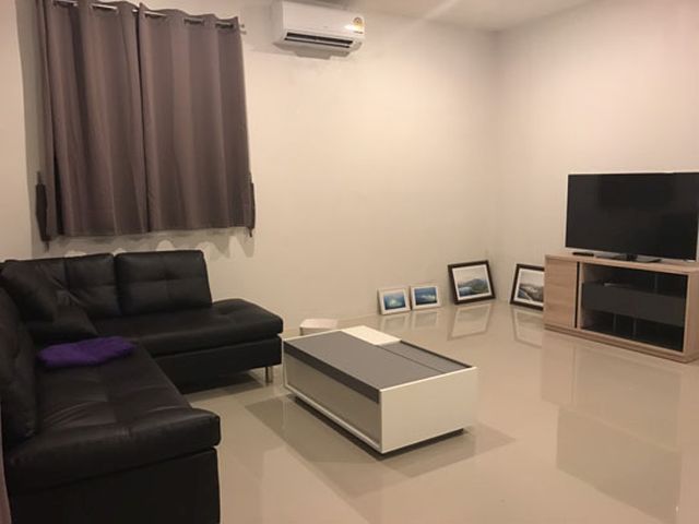 6A30022 ให้เช่าทาวน์เฮาส์ 2 ชั้น 2 ห้องนอน 3 ห้องน้ำ ราคาเช่าเดือนละ 15,000 บาท