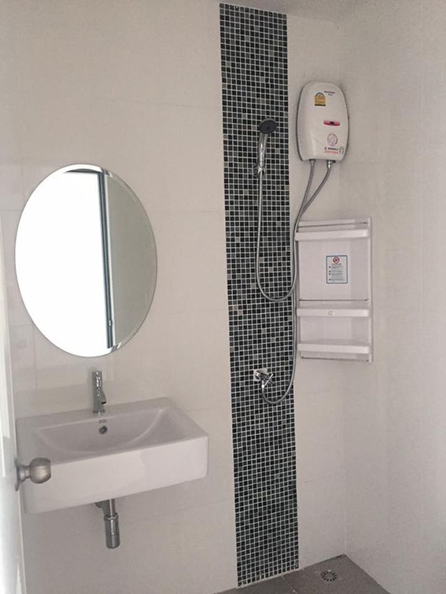 6A20040 ให้เช่าทาวน์เฮ้าส์ชั้นเดียว 2 ห้องนอน 2 ห้องน้ำ พื้นที่ 27 ตรว.