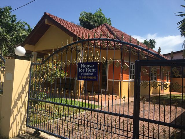 6A40246 ให้เช่าบ้านเดี่ยวชั้นเดียว พื้นที่ 80 ตรว. 2 ห้องนอน 2 ห้องน้ำ.