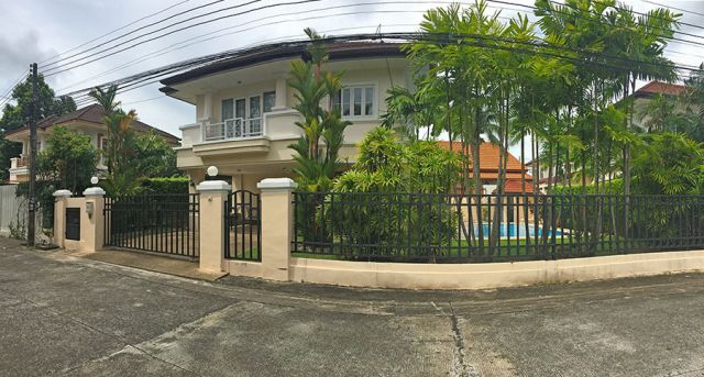 6C90249 ขายบ้านเดี่ยว 2 ชั้นพร้อมสระว่ายน้ำส่วนตัวบนพื้นที่กว่า1งาน.