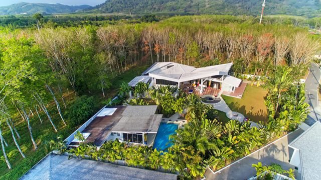 6A120368 ให้เช่าPool Villa สุดหรูมีสระว่ายน้ำส่วนตัวพร้อมเฟอร์นิเจอร์.