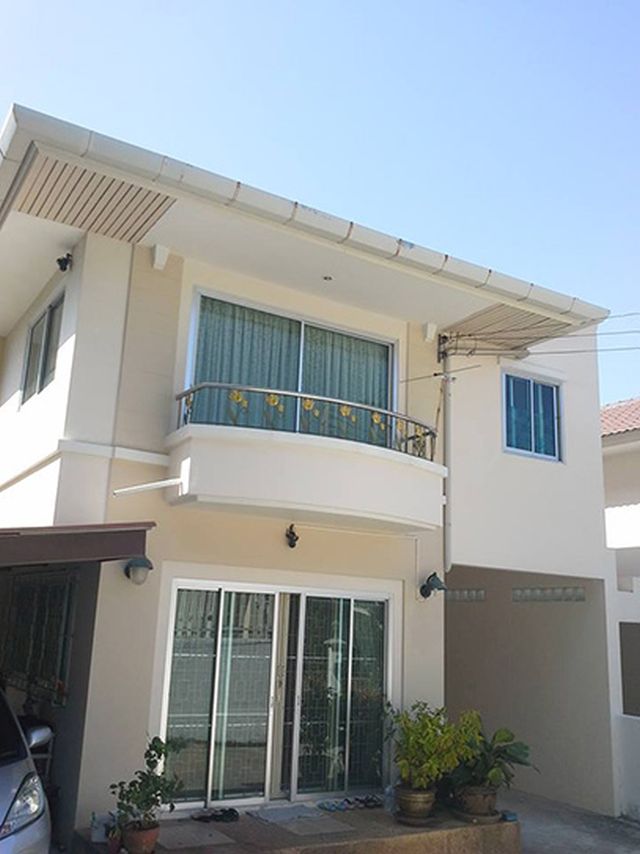 6A100800 ให้เช่าบ้านเดี่ยวสองชั้น 3 ห้องนอน 2 ห้องน้ำ ราคาเช่าเดือนละ 18,000 บาท