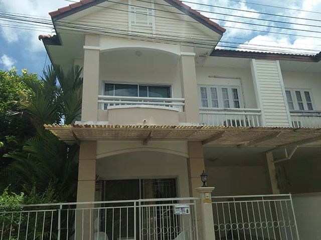 6A90665 ให้เช่าบ้านแฝด 2 ชั้น 3 ห้องนอน 3 ห้องน้ำ พื้นที่ 54 ตรว.