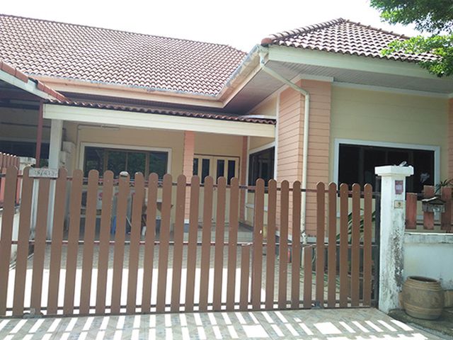 6A111143 ให้เช่าบ้านทาวเฮ้าส์หนึ่งชั้น 3ห้องนอน 2 ราคา 13,000 บาทต่อเดือน