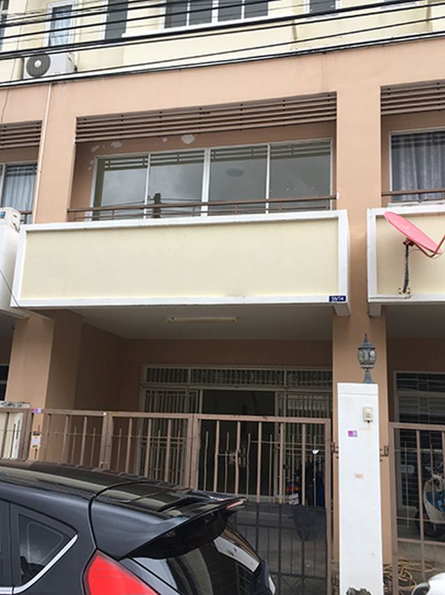 6A111148 ให้เช่าทาวน์โฮม 4 ห้องนอน 3 ห้องน้ำ ราคาเช่าเดือนละ 17,000 บาท