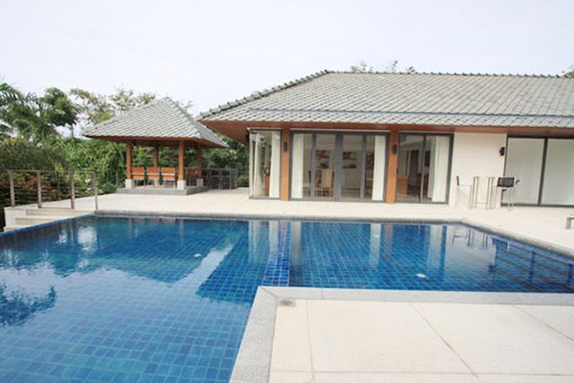 6A80334 ให้เช่า Pool Villa 4 ห้องนอน 4 ห้องน้ำ 145,000 บาทต่อเดือน