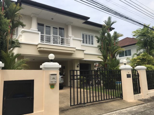 บ้าน Pool villa ใกล้ตัวเมือง เนื้อที่ 1 งาน ระบบความปลอดภัยหนาแน่น