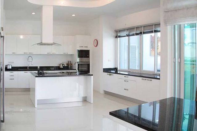 6C90253 ขาย Pool Villa 4 ห้องนอน 4 ห้องน้ำ มีพื้นที่ 700 ตร.ม. ขาย 17.9 ล้านบาท