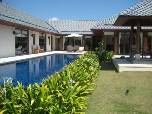 บ้าน Pool Villa หรูหรา สวยงาม 3 ห้องนอน เดือนละ120,000 บาท อยู่ใกล้ชายหาด