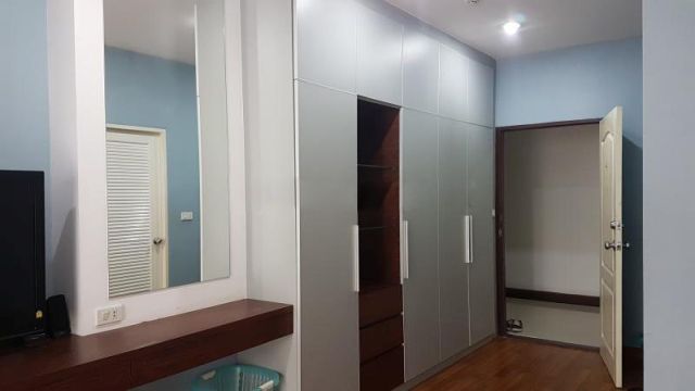 6A100852 ให้เช่าคอนโดบรรยากาศร่มรื่น เงียบสงบ ระเบียงหลังห้องเป็นวิวภูเขา.