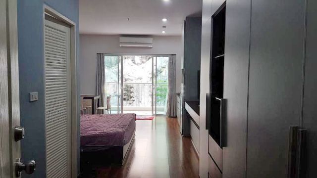 6A100852 ให้เช่าคอนโดบรรยากาศร่มรื่น เงียบสงบ ระเบียงหลังห้องเป็นวิวภูเขา.