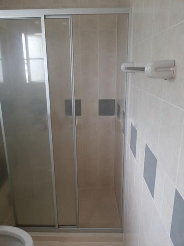 6A100853 ให้เช่าทาวโฮมสามชั้น 3ห้องนอน 3ห้องน้ำ ราคา 12000บ.ต่อเดือน