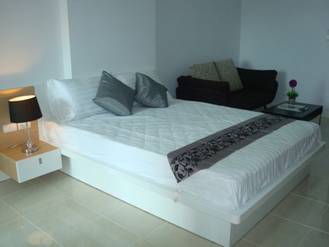 6A100856 ให้เช่าคอนโด 1 ห้องนอน 1 ห้องน้ำ ราคา 8,000 บาทต่อเดือน