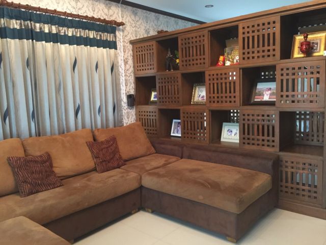 6C110306 ขายบ้านเดี่ยว 2 ชั้นหรูหรา พื้นที่กว้างขวางพร้อมเฟอร์นิเจอร์ครบครัน.