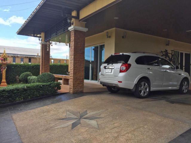 6C110306 ขายบ้านเดี่ยว 2 ชั้นหรูหรา พื้นที่กว้างขวางพร้อมเฟอร์นิเจอร์ครบครัน.