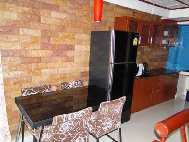 6A90678 ให้เช่าบ้านแฝดชั้นเดียวมีห้องใต้หลังค้า 37ตรว. 3ห้องนอน 2ห้องน้ำ