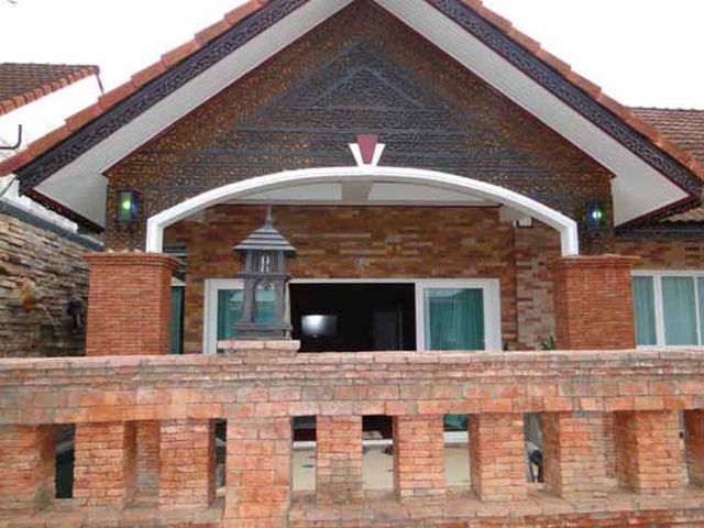 6A90678 ให้เช่าบ้านแฝดชั้นเดียวมีห้องใต้หลังค้า 37ตรว. 3ห้องนอน 2ห้องน้ำ