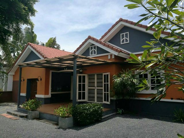 6A40268 ให้เช่าบ้านเดี่ยวหนึ่งชั้น 3ห้องนอน 2ห้องน้ำ ราคา 20000บาทต่อเดือน