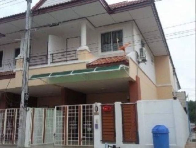 ขายทาวเฮ้า   พนาสนบ่อเเร่ ต.วิชิต อ.เมือง ภูเก็ต บ้านหลังมุม k