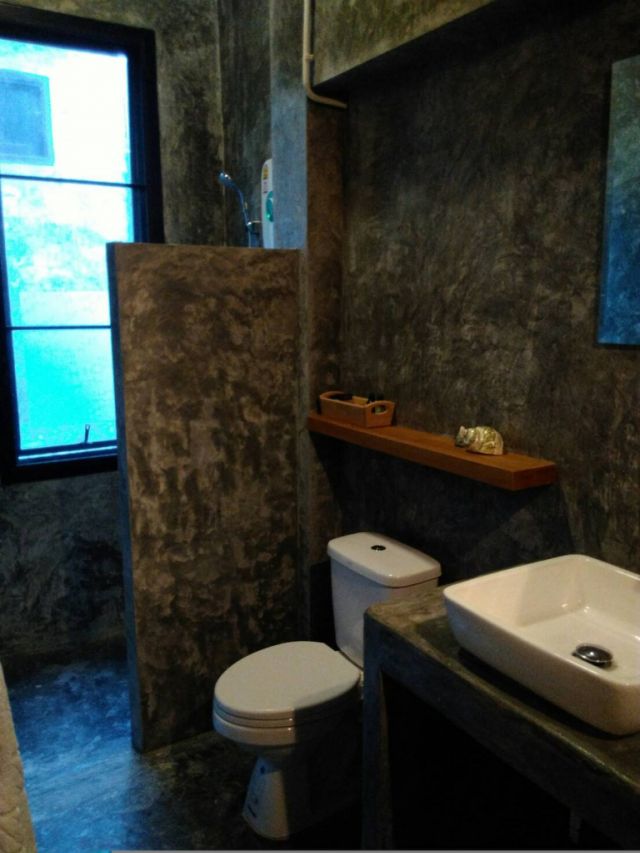 ขายบ้าน 3หลัง พร้อมที่ดินสร้างสระว่ายน้ำ 3 holiday house for sale is on Phuket