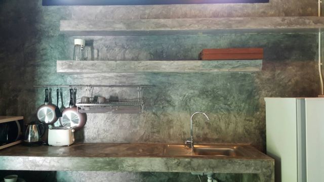 ขายบ้าน 3หลัง พร้อมที่ดินสร้างสระว่ายน้ำ 3 holiday house for sale is on Phuket