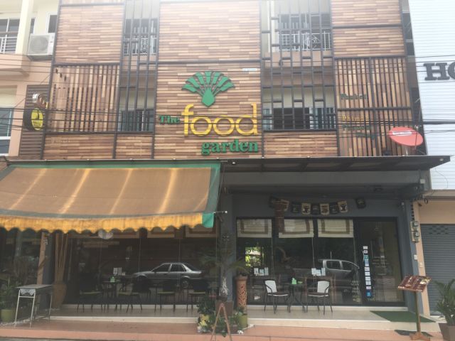 เซ้ง ตึก 2 คูหา 3 ชั้น กะทู้ ภูเก็ต (ข้างบนสามารถพักได้)