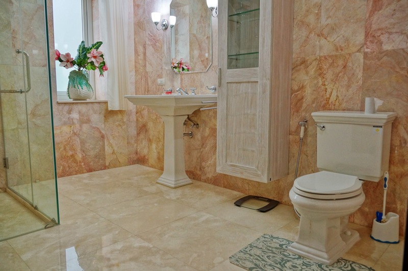 6A70076 ให้เช่าอพาร์ทเม้นหรูมีความสะดวกสบายพร้อมเฟอร์นิเจอร์ครบครันพร้อมอยู่