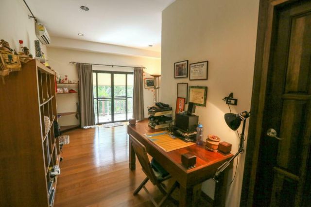 ขายบ้านตกแต่งแล้ว พร้อมเฟอร์นิเจอร์ และเครื่องใช้ไฟฟ้า บรรยากาศดี เงียบสงบ