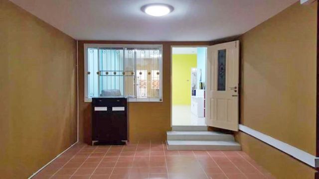 6A100904 ให้เช่าบ้านแฝดหนึ่งชั้น 2ห้องนอน 1ห้องน้ำ ราคา 14000บาทต่อเดือน