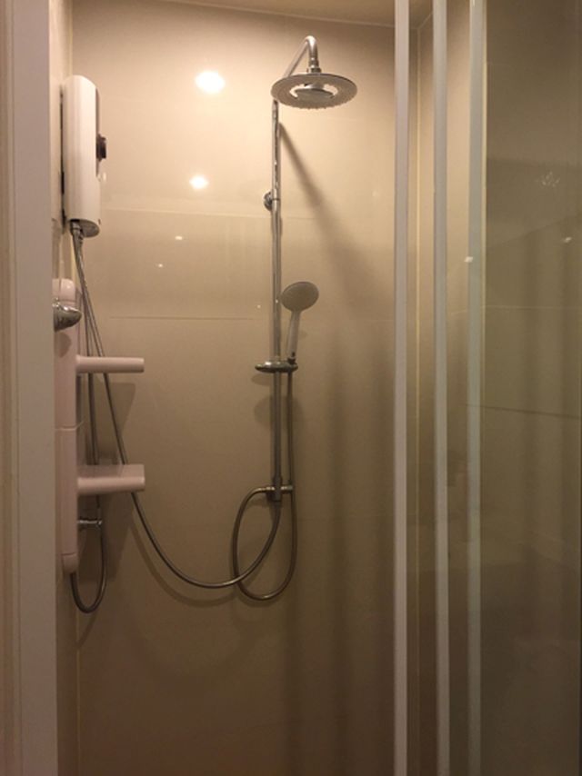 6A111261 ให้เช่าคอนโด The Base Downtown condo 1 ห้องนอน 1 ห้องน้ำ