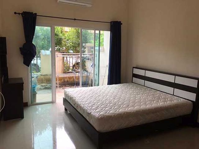 ให้เช่าทาวน์เฮาส์ รหัส 6A40275 มี 2 ห้องนอน 2 ห้องน้ำ ราคา 10,000 บาทต่อเดือน