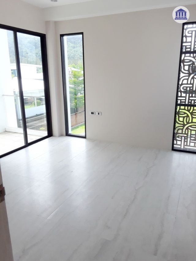 ขายบ้านพร้อมที่ดินเยอะสุด 166 ตรว. แกรนด์โบ๊ท พลาซ่า บ้านใหม่ไม่เคยเข้าอยู่