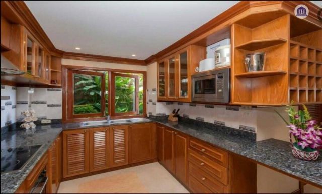 ขาย Pool Villa Thai Style ทำเลป่าตอง สไตล์รีสอร์ท ฟรีเฟอร์นิเจอร์ทุกชิ้นในภาพ