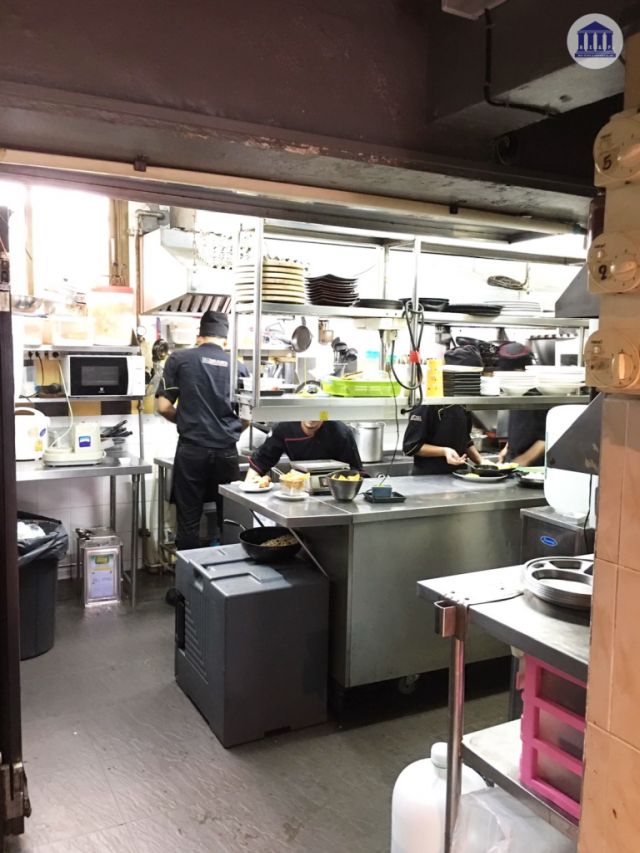 ขายอาคารพานิชราคาถูก อยู่ในแหล่งช็อปปิ้ง กะรน