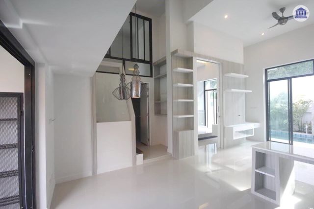 ขายบ้านพร้อมสระว่ายน้ำ พร้อมเข้าอยู่