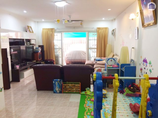 ทาวน์เฮาส์ใจกลางเมือง ติดศูนย์ราชการจังหวัด ราคาถูกทำเลดีสุด จะไปไหนใกล้ทุกที่