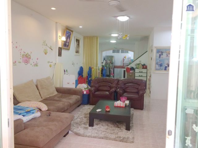 ทาวน์เฮาส์ใจกลางเมือง ติดศูนย์ราชการจังหวัด ราคาถูกทำเลดีสุด จะไปไหนใกล้ทุกที่