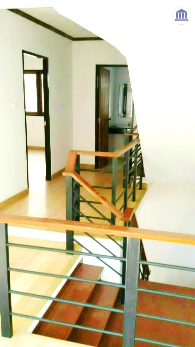 ขายด่วนๆ ทาวน์โฮม 3 ชั้น ไม่เคยเข้าอยู่ ใกล้วัดฉลอง โครงการ The Banyan Villa