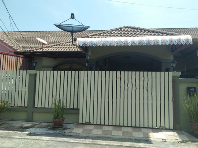 6A90699 ให้เช่าทาวน์เฮาส์ชั้นเดียว 3 ห้องนอน 2 ห้องน้ำ