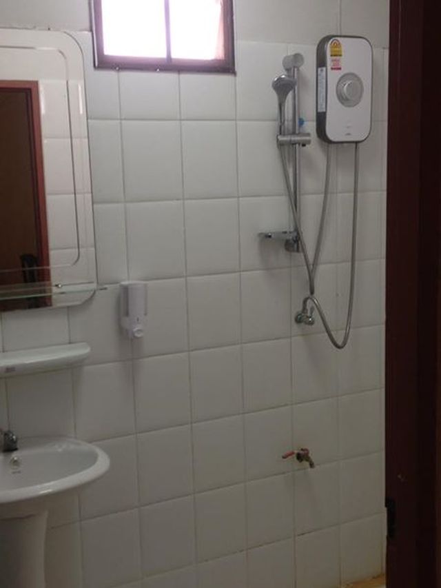 6A80350 ให้เช่าบ้านเดี่ยว 2 ชั้น 2 ห้องนอน 2 ห้องน้ำ พื้นที่ 38 ตรว.