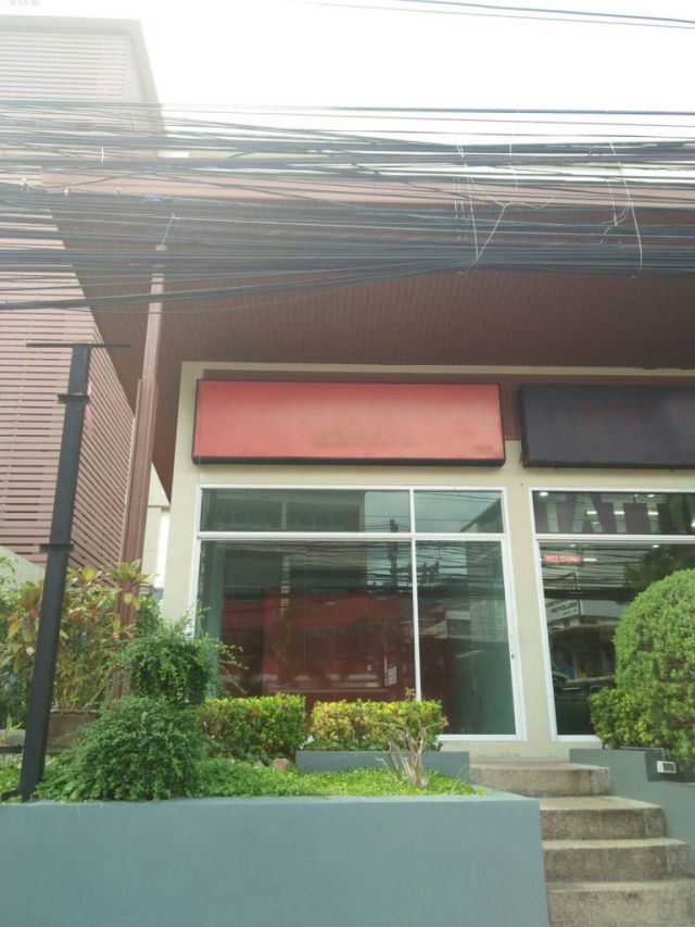 6A60111 ให้เช่า shop ติดถนนใหญ่ ใกล้หาดป่าตอง 1 ห้อง 30 ตรม. 20000 บาทต่อเดือน