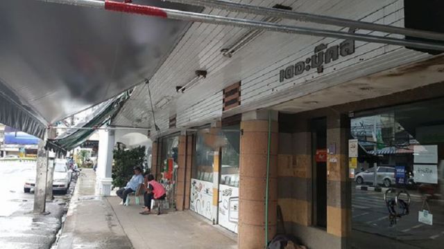 6A100925 ให้เช่าอาคารพาณิชย์ มี 2 ห้อง เนื้อที่ 158.4 ตรม.