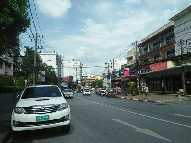 6A60113 ให้เช่าร้านขายสินค้าย่านป่าตองติดถนนเส้นหลังของเมืองป่าตอง