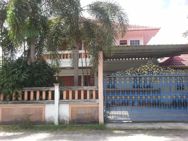 6A111292 ให้เช่าบ้านเดี่ยวสองชั้น 3 ห้องนอน 2 ห้องน้ำ พื้นที่ 100 ตรว.