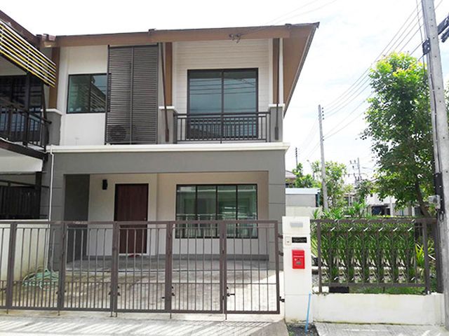 6A110519 ให้เช่าทาวน์เฮ้าส์ 2 ชั้น 3 ห้องนอน 2  ห้องน้ำ พื้นที่  26   ตร.ว.