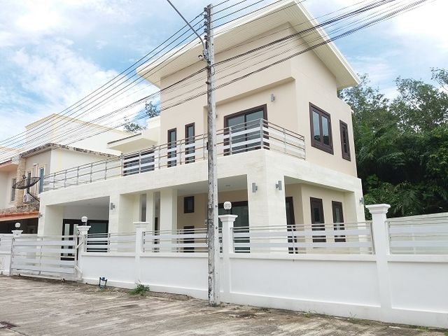 6A90126 ให้เช่าบ้านเดี่ยว 2 ชั้น 4 ห้องนอน 5 ห้องน้ำ พื้นที่ 69 ตรว.