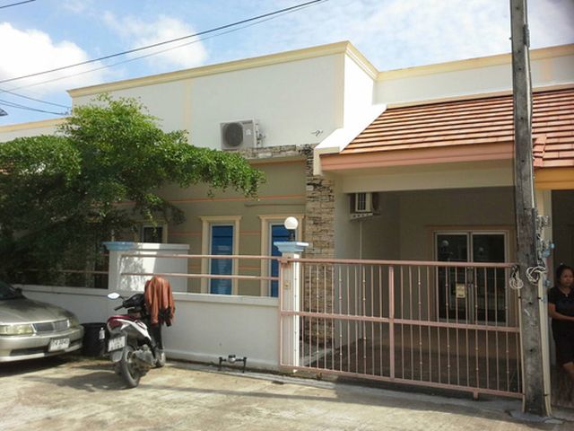 6A90252 ให้เช่าทาวน์เฮาส์ชั้นเดียว 3 ห้องนอน 2 ห้องน้ำ