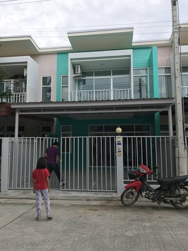 6A20046 ให้เช่าทาวน์โฮม 2 ชั้น 2 ห้องนอน 2 ห้องน้ำ พื้นที่ 36 ตรว.