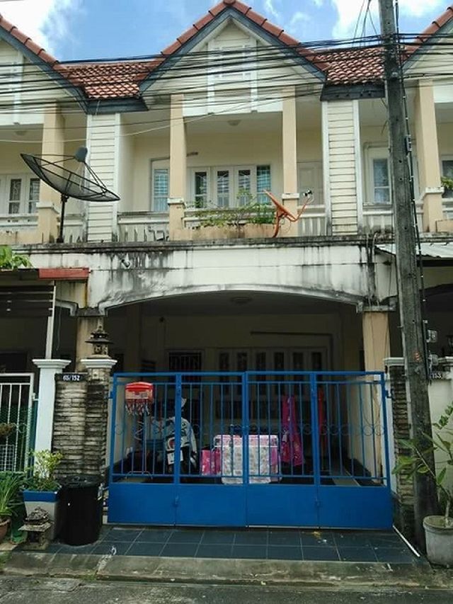 6A90729 ให้เช่าทาวน์เฮ้าส์ 2 ชั้น 3 ห้องนอน 2 ห้องน้ำ พื้นที่ 24 ตรว.